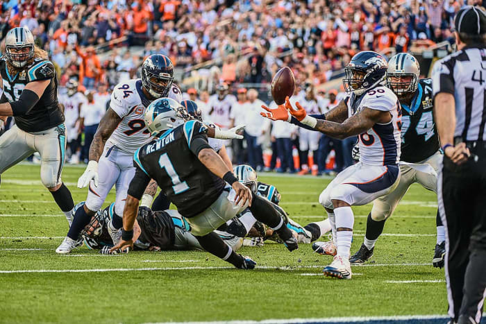 01-Super-Bowl-50-Von-Miller-Cam-Newton-SI-123_TK1_00829.jpg